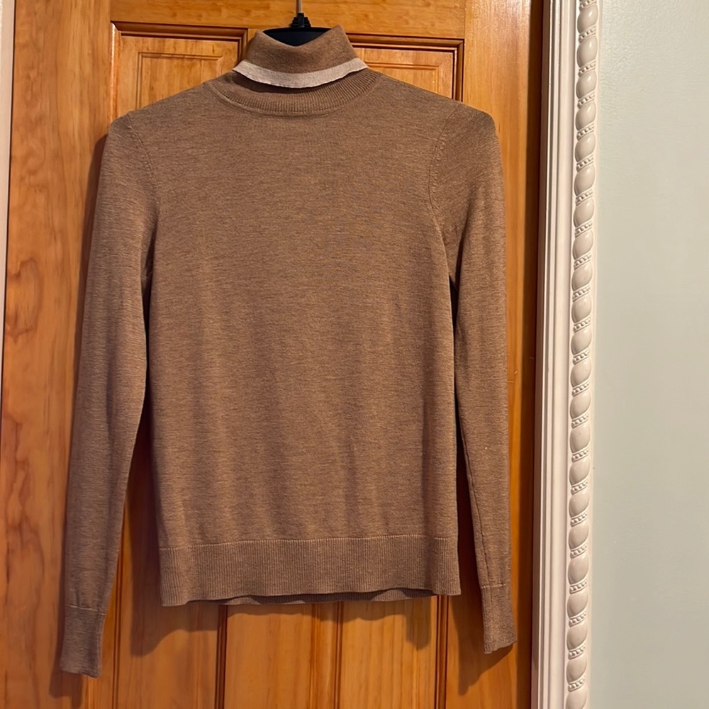 RAOUL turtleneck!